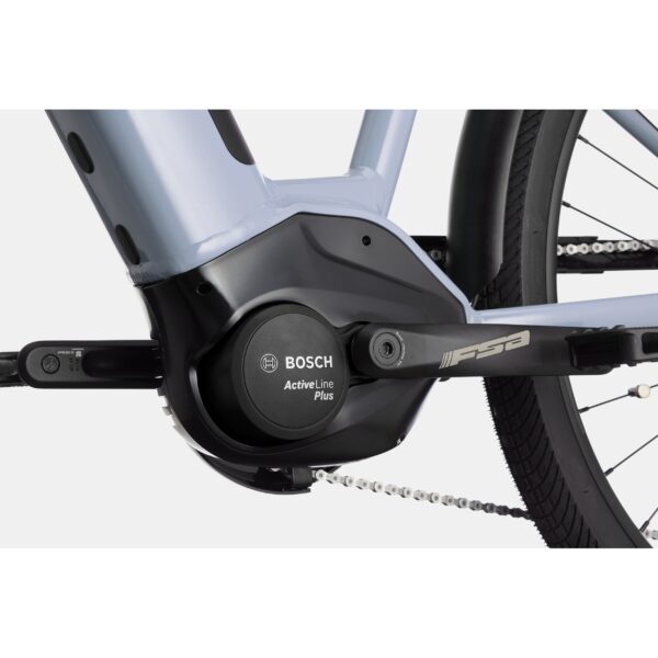 Sinisen Cannondale Adventure Neo 3.1 EQ sähköcitypyörän moottori