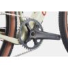 Valkoisen Cannondale Topstone Carbon 3 GRX 1x gravel-pyörän keskiö