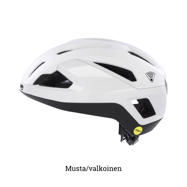 Musta/valkoinen Oakley ARO3 Endurance MIPS pyöräilykypärä sivusta kuvattuna