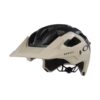 Beige/musta Oakley DRT5 Maven MIPS pyöräilykypärä