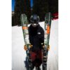 Line Tom Wallisch Pro 2026 parkki/freestyle-sukset fiiliskuvassa
