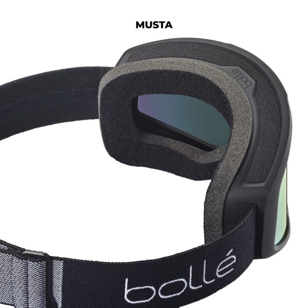 Mustat Bollé Bedrock Plus laskettelulasit takaa kuvattuna