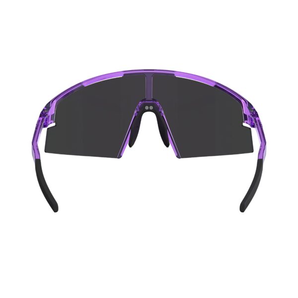 Bliz P006 Transparent Purple Smoke Purple Mirror urheilulasit sisältä kuvattuna