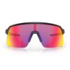 Oakley Sutro Lite Matte Black Prizm Road urheilu/aurinkolasit edestä kuvattuna sangat auki