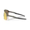 Oakley Sutro Lite Matte Olive Ink Prizm 24K urheilu/aurinkolasit sivusta kuvattuna