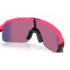 Oakley Sutro Lite S Pink Prizm Road urheilu/aurinkolasit yksityiskohta