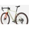 Vihreä Cannondale Topstone CAAD 2 CUES 1x gravel-pyörä takaviistosta kuvattuna